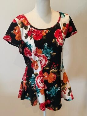 Persaya Black Floral Scoop Neck Tunic with Red and Orange Blooms